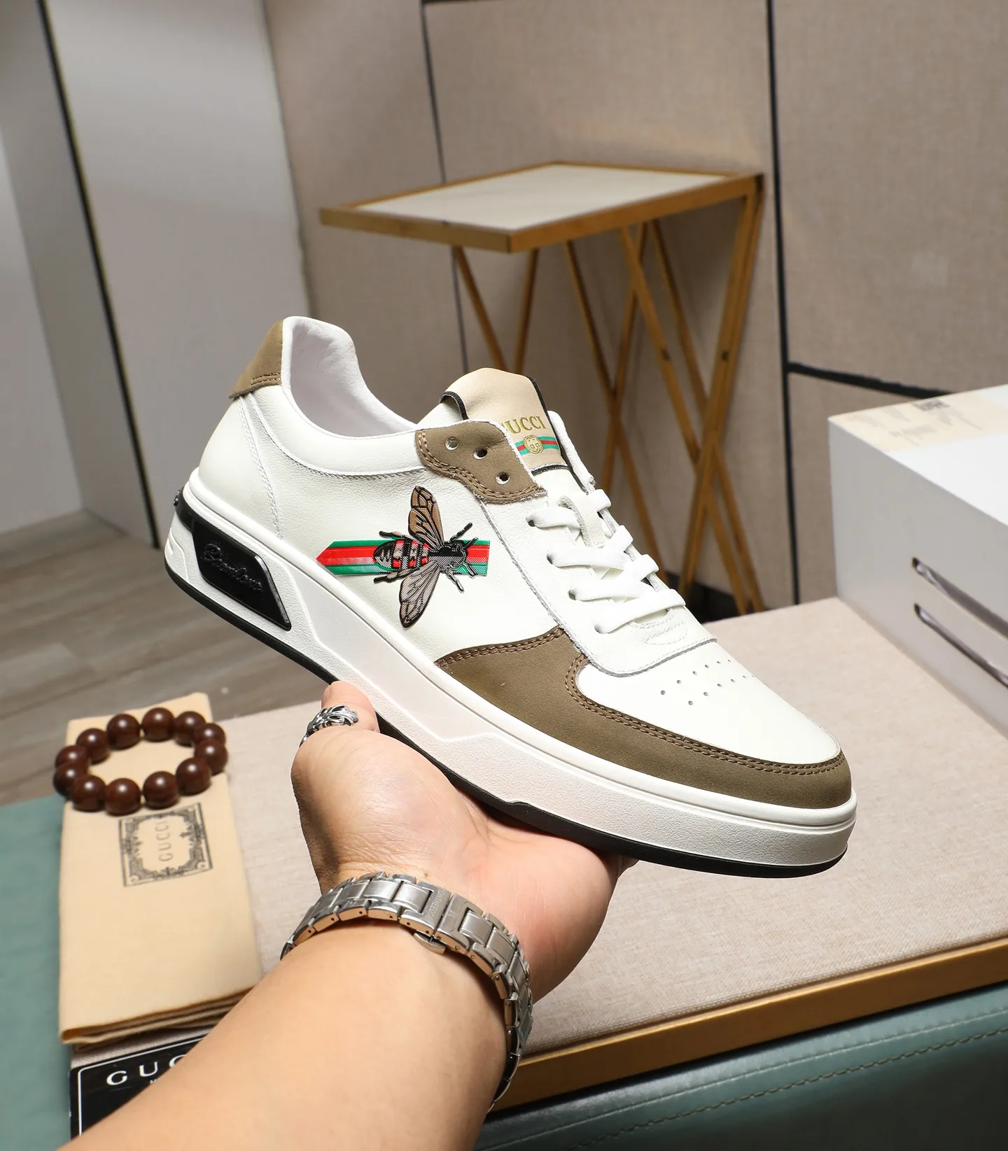 Men's shoes 💰440 GUCCI's latest spring model is on sale at the same time at the counter. Original calfskin imported from Italy, genuine leather lining, (high-end, extravagance, and class) exquisite workmanship. Sole: original sole provided by the original factory, ⚠exclusive double-layer movable molded sole super comfortable⚠, real shot 🎬The real thing is better🔍🔍"High quality·Follow the item" Code number 38-44
